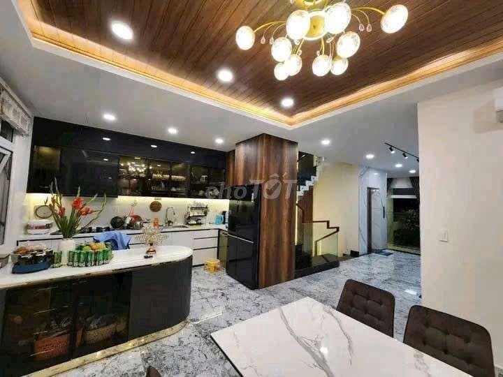 CHO THUÊ BIỆT THỰ THE PEAK GADEN 600 NGUYỄN LƯƠNG BẰNG QUẬN 7