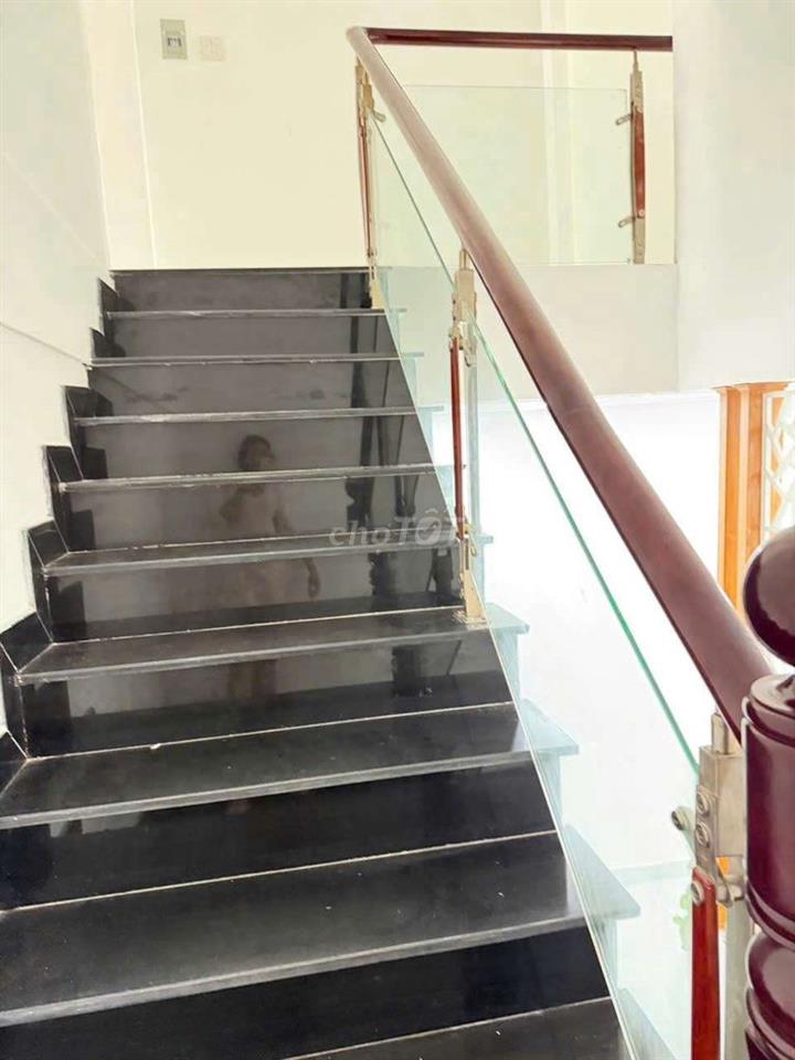 CHO THUÊ NHÀ PHỐ - MẶT TIỀN LÊ VĂN LƯƠNG - TÂN HƯNG - QUẬN 7