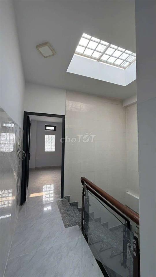 Cho Thuê Nhà Nguyên Căn mặt tiền Huỳnh Tấn Phát - Quận 7