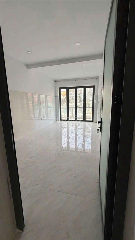 Cho Thuê Nhà Nguyên Căn mặt tiền Huỳnh Tấn Phát - Quận 7