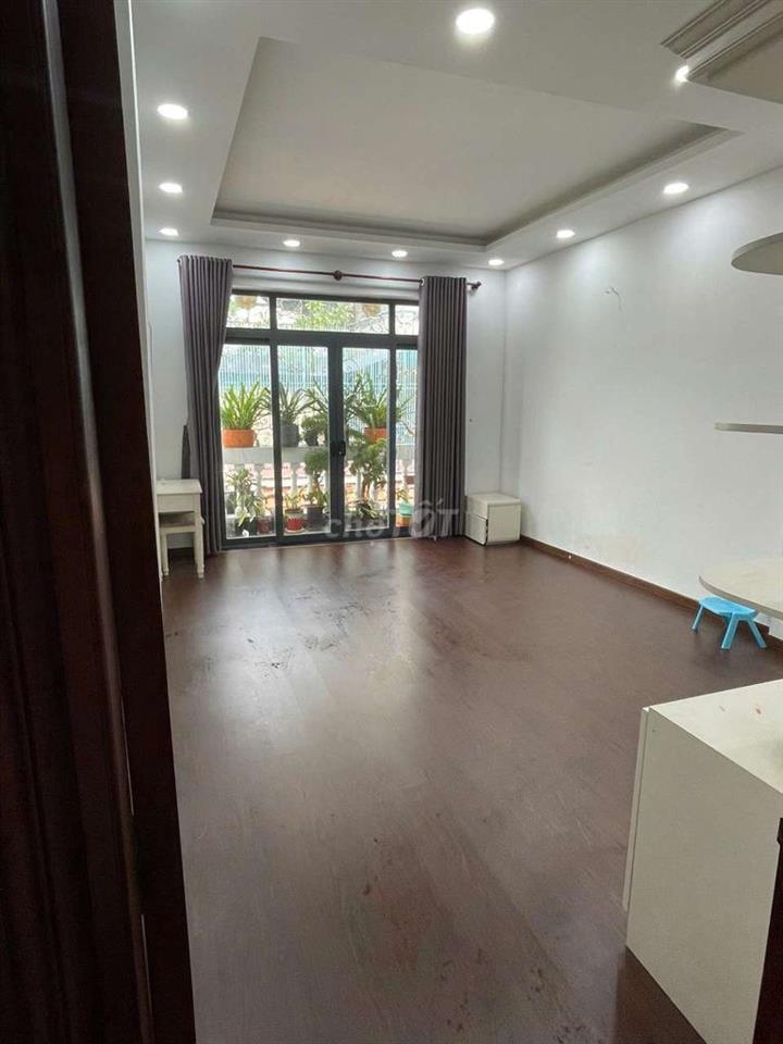 CHO THUÊ NHÀ NGUYÊN CĂN HẺM XE HƠI 502 – HUỲNH TẤN PHÁT, QUẬN 7