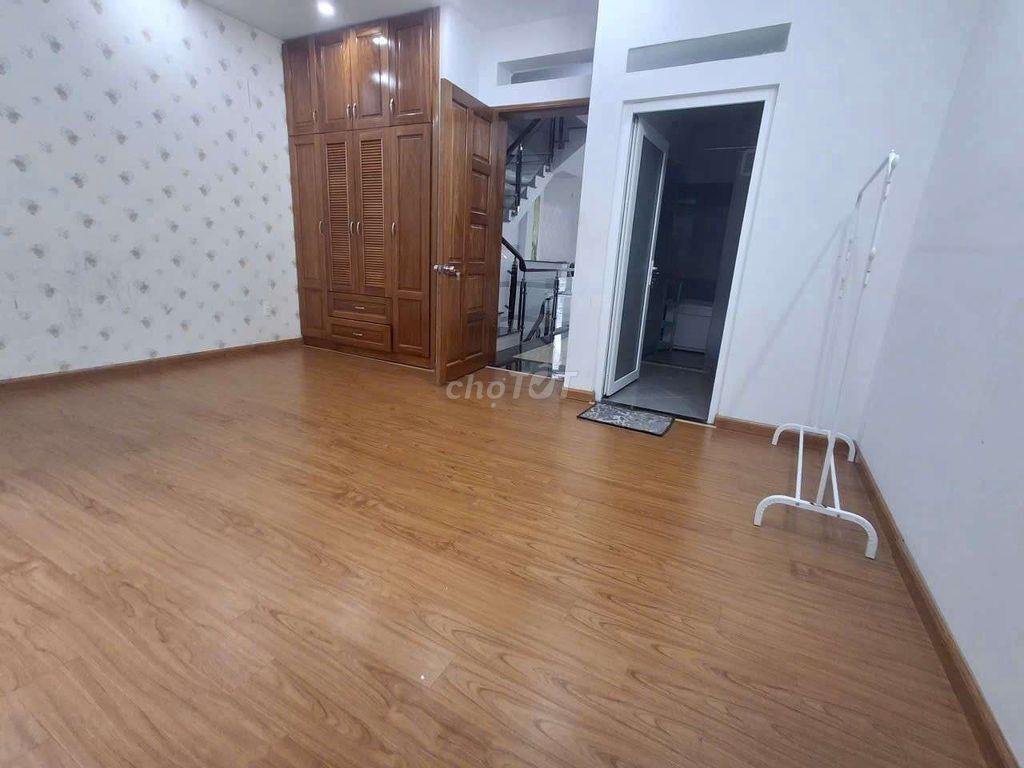 Cho thuê nhà nguyên căn đường Hoàng Quốc Việt - P Phú Thuận Quận 7