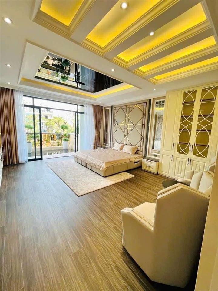 BÁN NHÀ ĐẸP 4 LẦU ST CÓ THANG MÁY LIỀN KỀ PHÚ MỸ HƯNG Đường D5B QUẬN 7