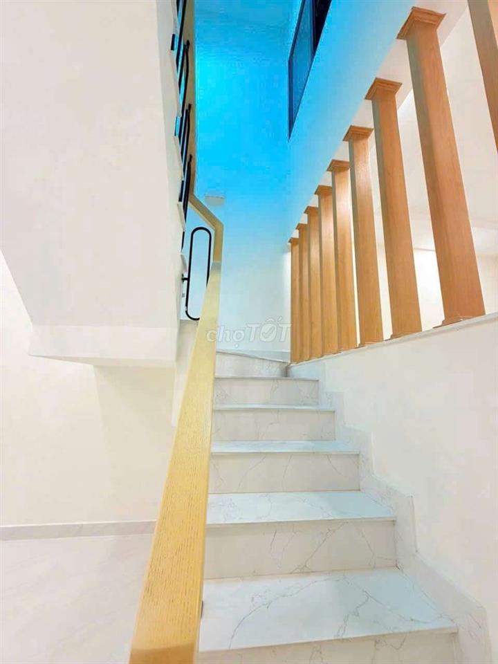 CHO THUÊ NHÀ NGUYÊN CĂN MỚI KENG - 2 TẦNG 1247 Huỳnh Tấn Phát Quận 7