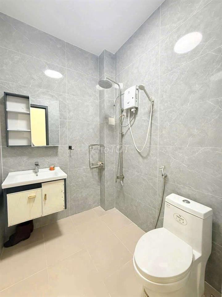 CHO THUÊ NHÀ NGUYÊN CĂN MỚI KENG - 2 TẦNG 1247 Huỳnh Tấn Phát Quận 7