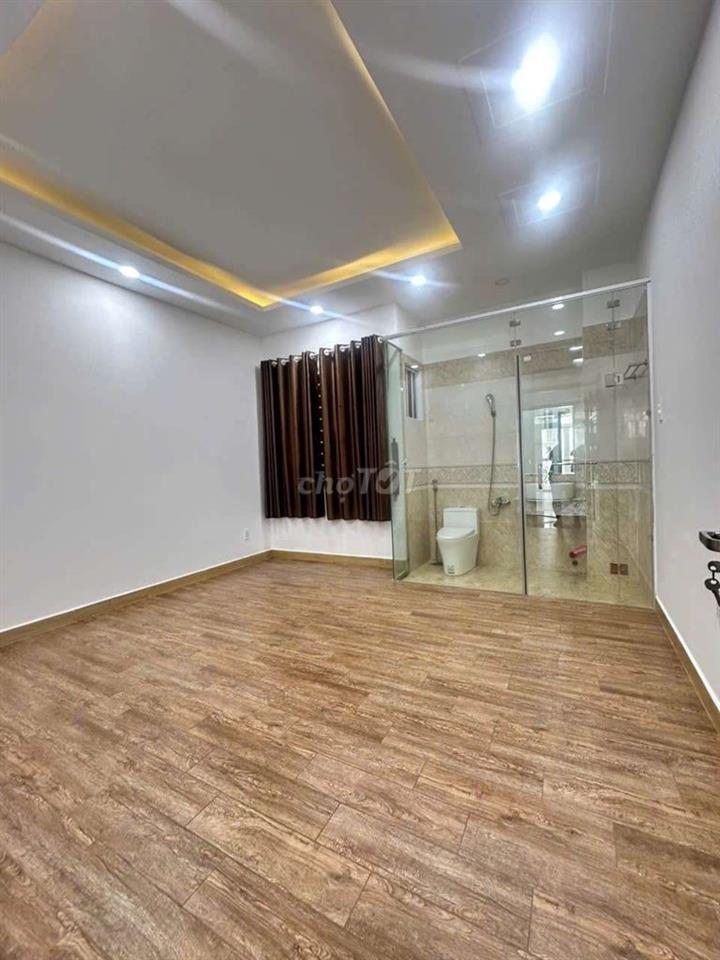Cho thuê nhà Nguyên Căn Hoàng Quốc Việt - Quận 7