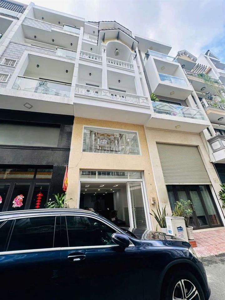Cho thuê nhà Nguyên Căn Hoàng Quốc Việt - Quận 7