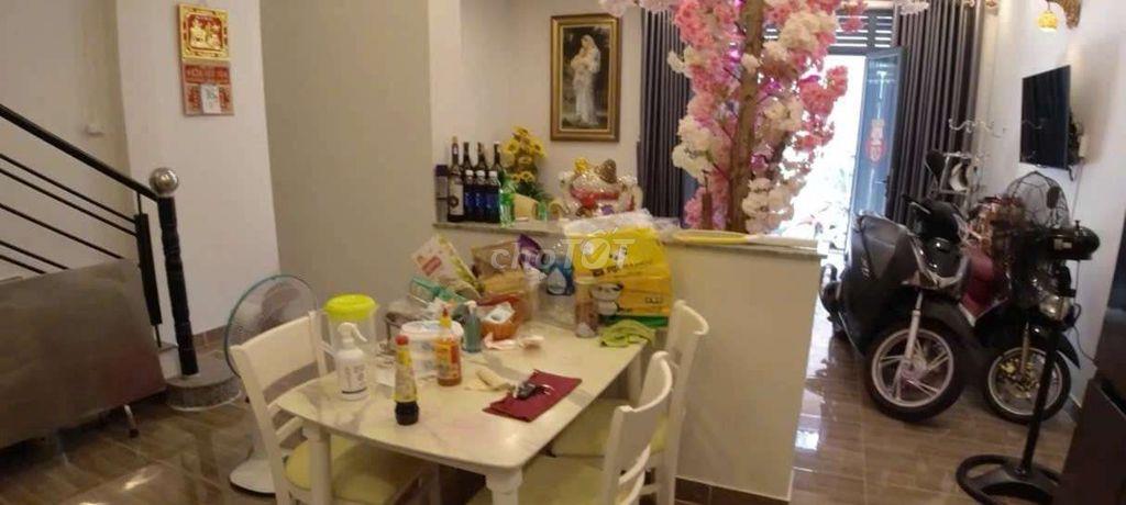 nhà fun nội thất gần KDC Vĩnh Lộc.