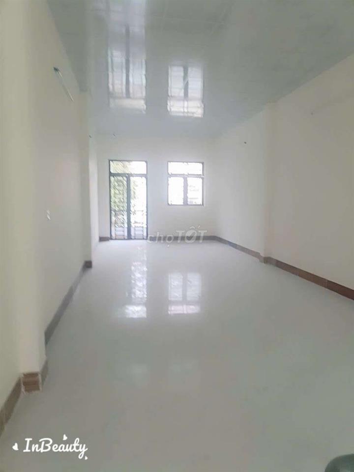 nhà 4×30 trống suốt.gần khu dân cư Vĩnh Lộc 