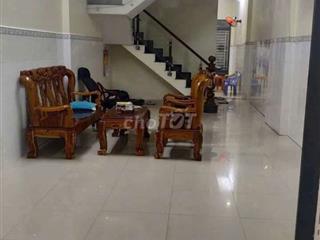 nhà hướng Tây,4 phòng ngủ,sân thượng.hẻm to