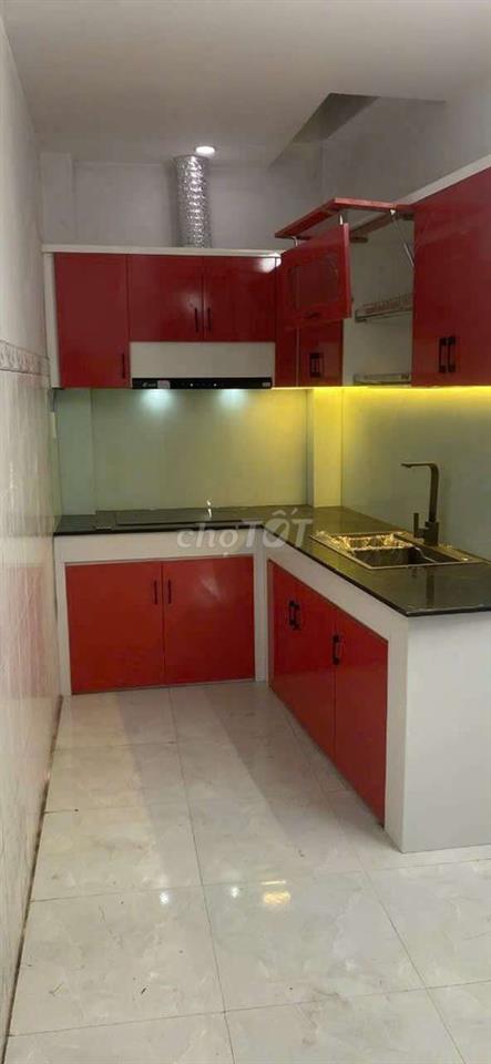 nhà gần chợ Bình Thành.2 lầu 2 phòng ngủ 