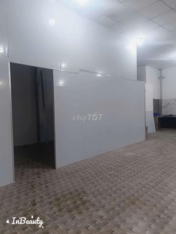 kho cho thuê 18×12 gạch men.có điện 3 pha.