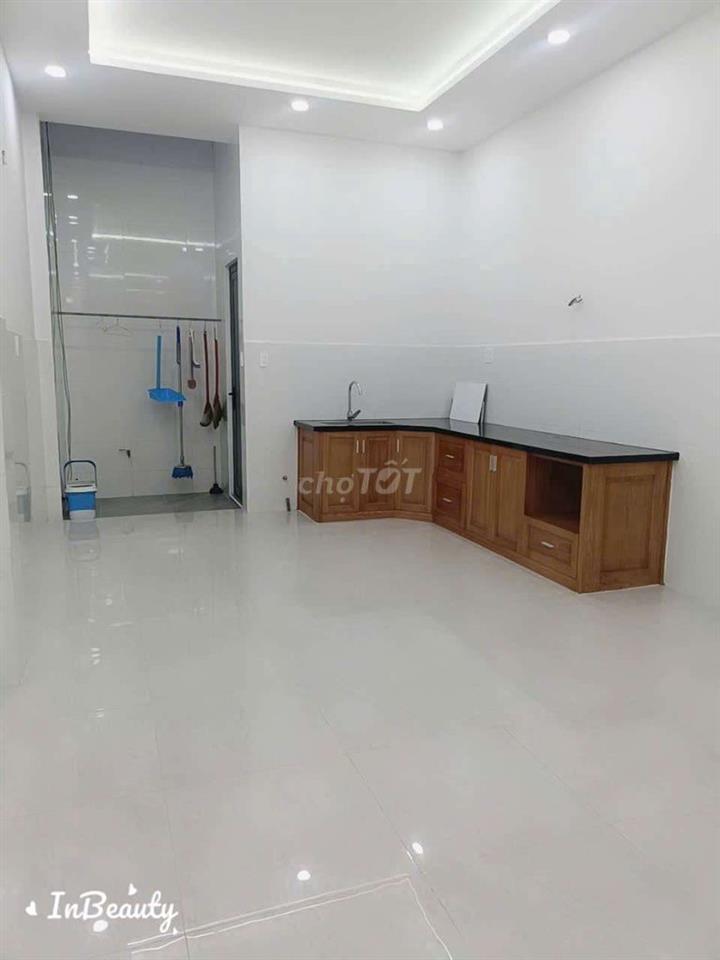nhà mới sạch sẽ gần ngã tư Gò Mây.kdc Vĩnh Lộc 