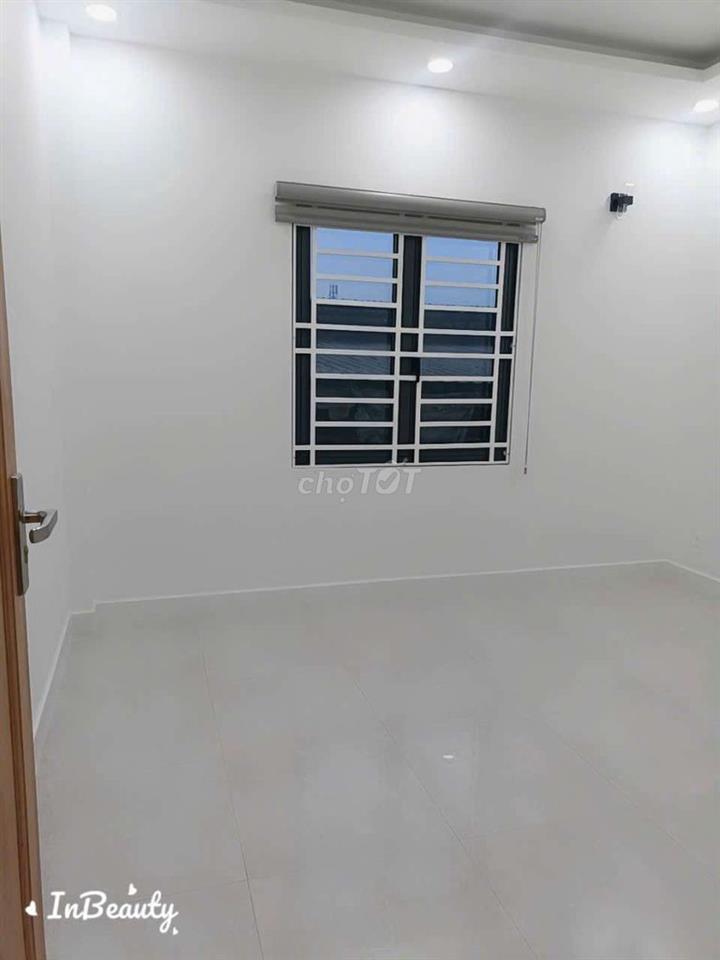nhà mới sạch sẽ gần ngã tư Gò Mây.kdc Vĩnh Lộc 