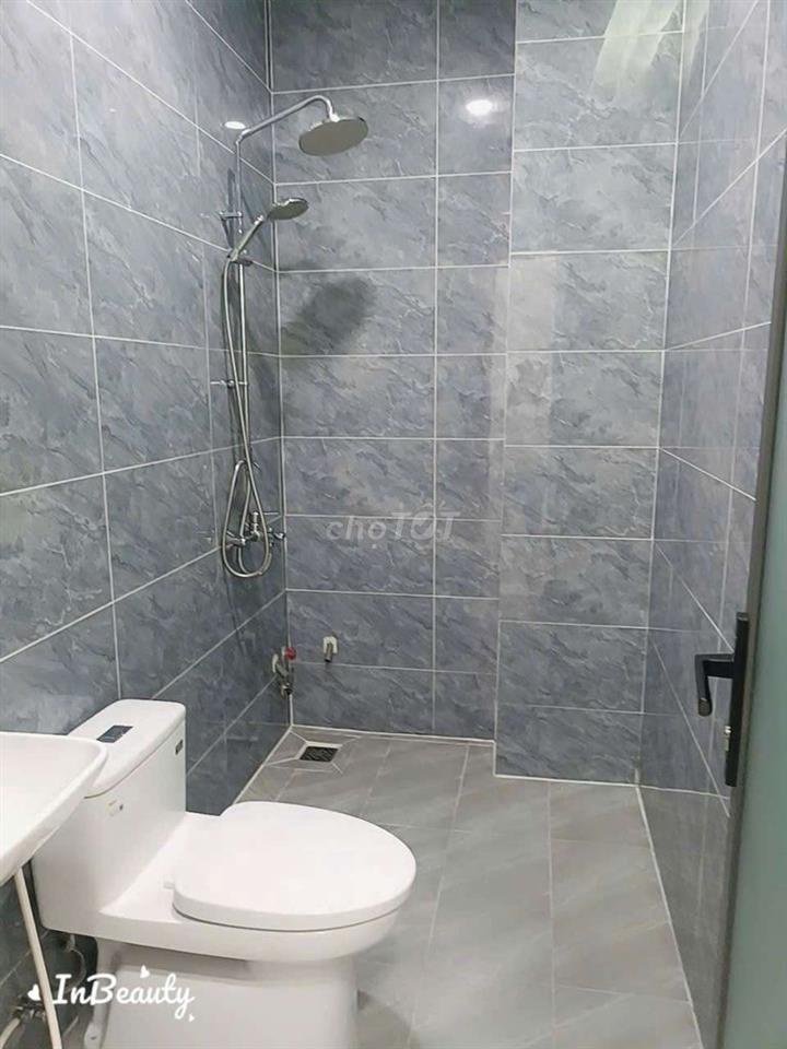 nhà mới sạch sẽ gần ngã tư Gò Mây.kdc Vĩnh Lộc 