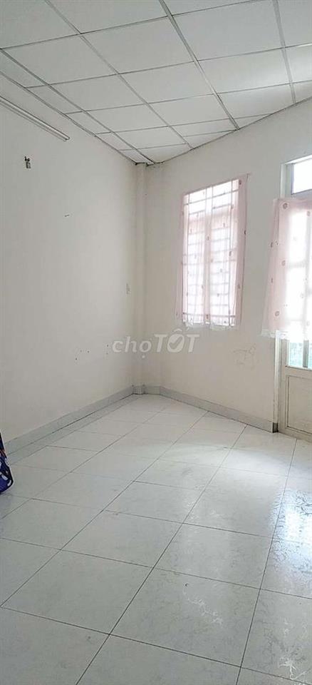 nhà gần chợ Bình Thành.trường Kim Đồng 