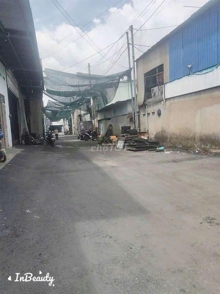 kho 12×20 đường xe container 