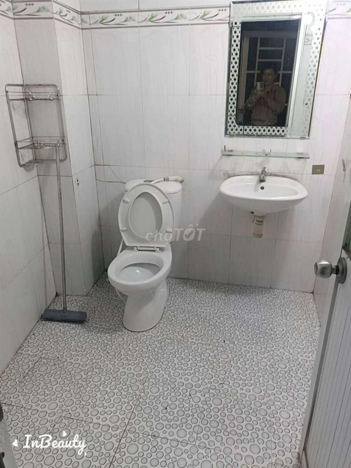 nhà gần ngã 5 vĩnh Lộc.1 phòng ngủ 