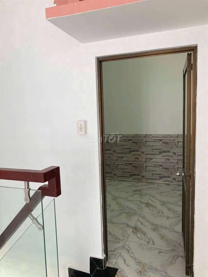 nhà 1 lầu 2 phòng ngủ 2 tollet.gần ngã tư Gò Mây 