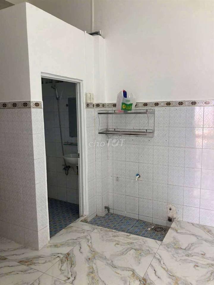 nhà 1 lầu 2 phòng ngủ 2 tollet.gần ngã tư Gò Mây 