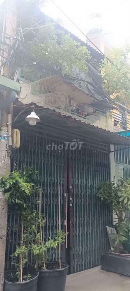 nhà 1 lầu 2 phòng ngủ 2 tollet.sau lưng trường học Kim Đồng 