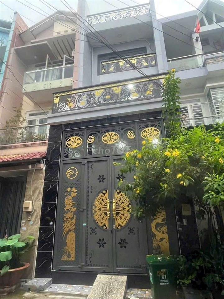 nhà mới ,gần trường Kim Đồng.nội thất cơ bản