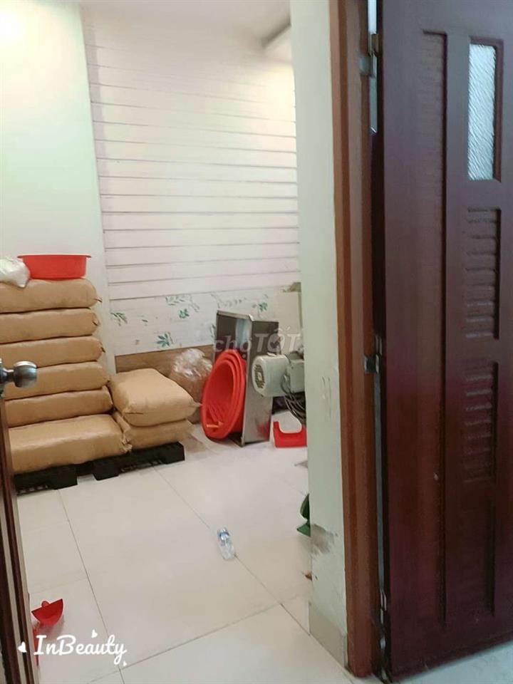 nhà gần chợ Bình Thành,2 phòng ngủ.sạch sẽ 