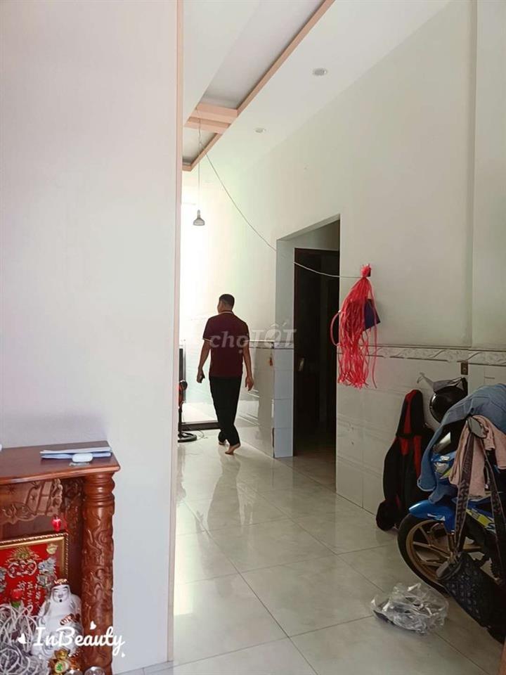 nhà gần chợ Bình Thành,2 phòng ngủ.sạch sẽ 