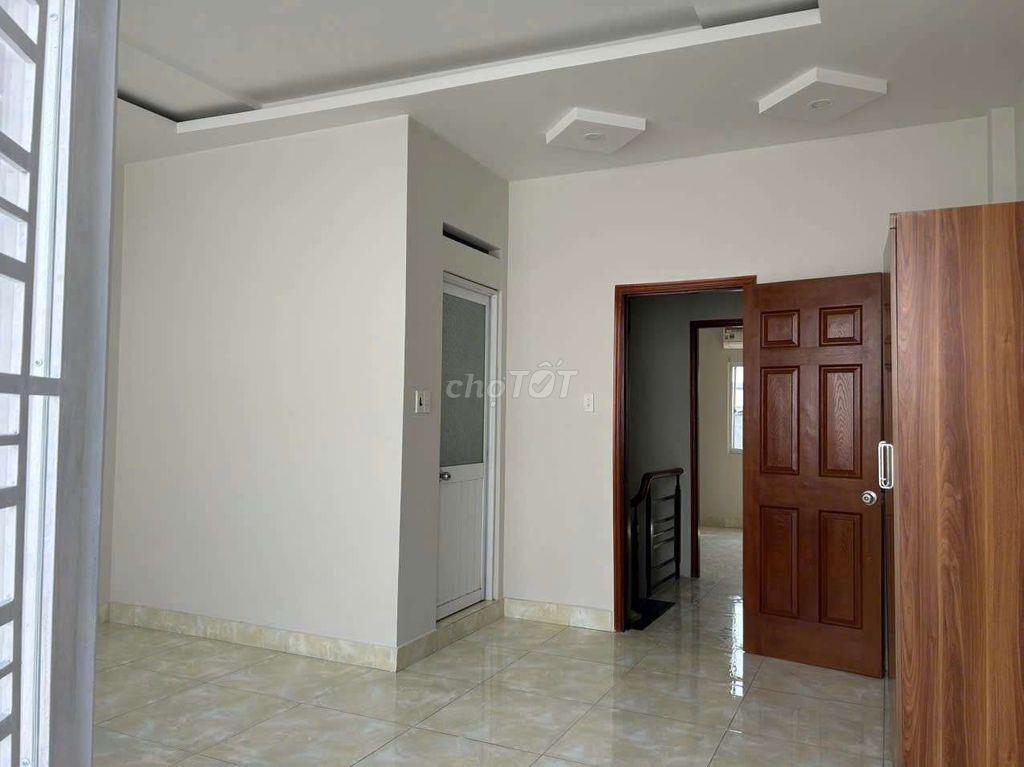 nhà mới đẹp 1 lầu 2 phòng ngủ 3tollet.