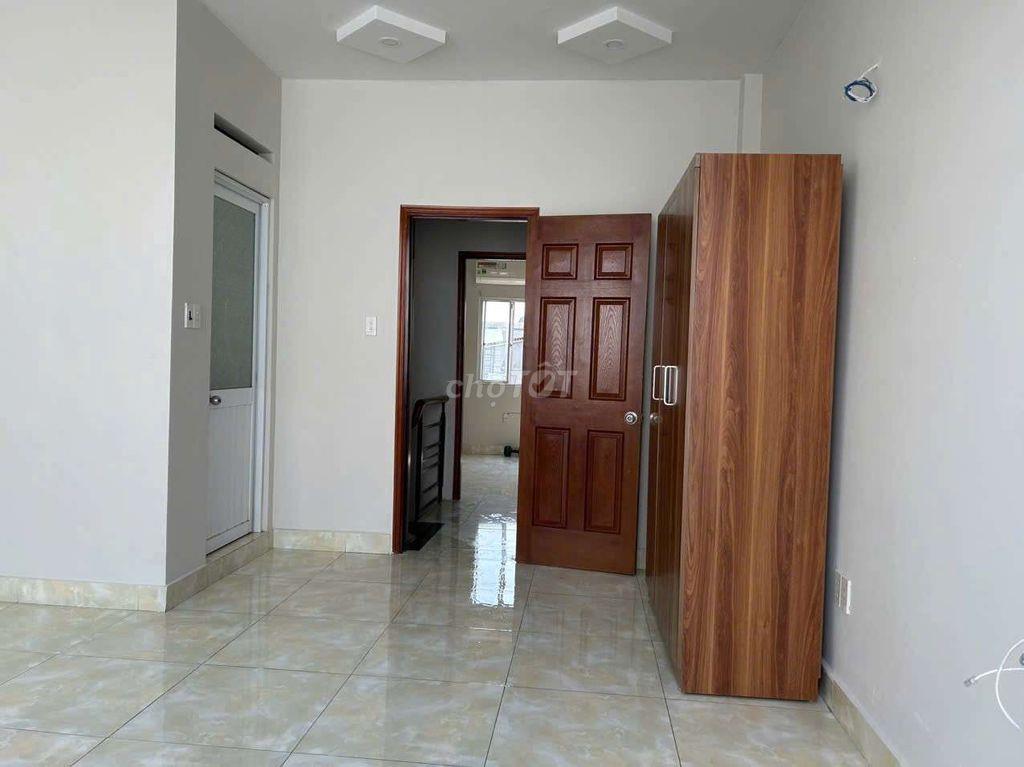 nhà mới đẹp 1 lầu 2 phòng ngủ 3tollet.