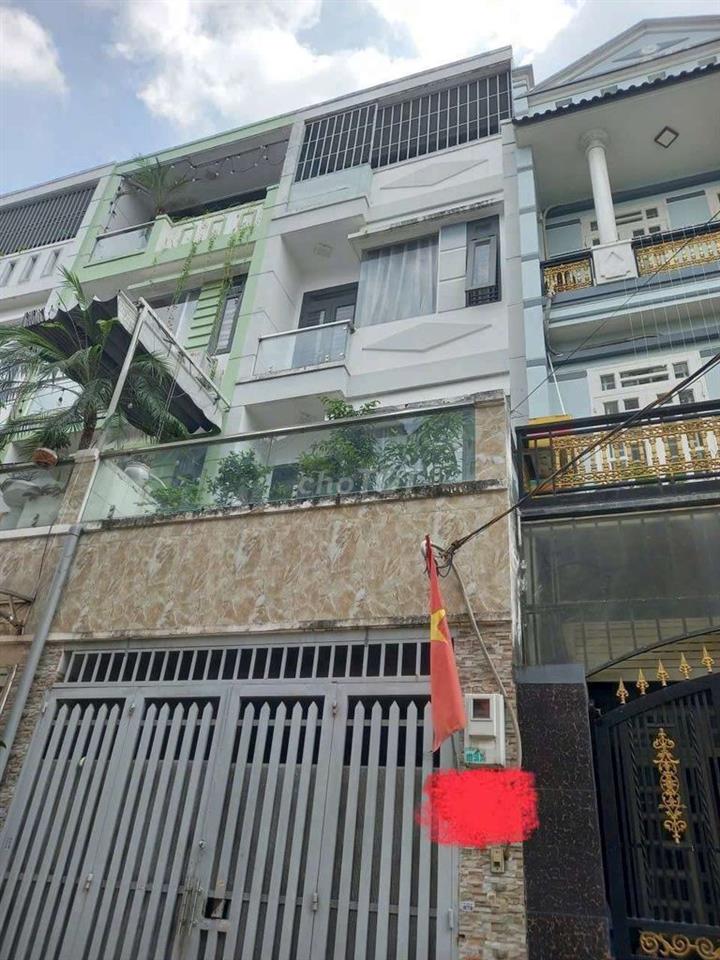 nhà 4 phòng ngủ.5 tollet.sân thượng