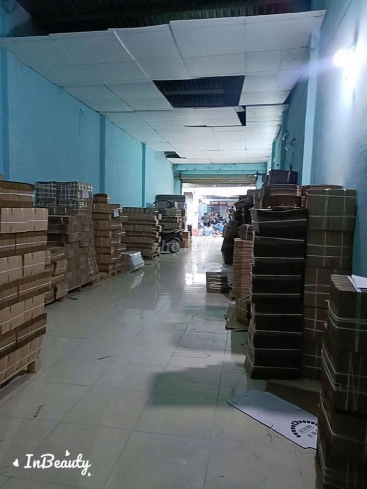 nhà ngang 5 dài 33 trống suốt.gác lửng 2 phòng.gần ngã 5 vĩnh lộc 