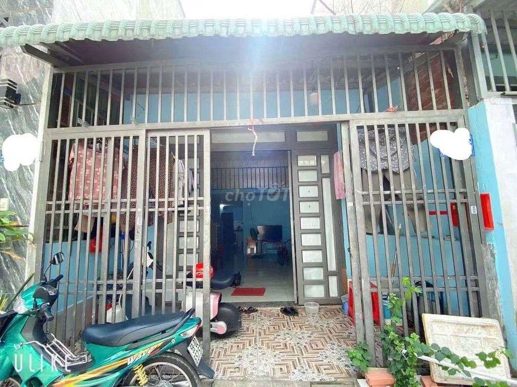 nhà gần chợ Bình Thành.1 phòng 1 gác.giá 5 triệu 