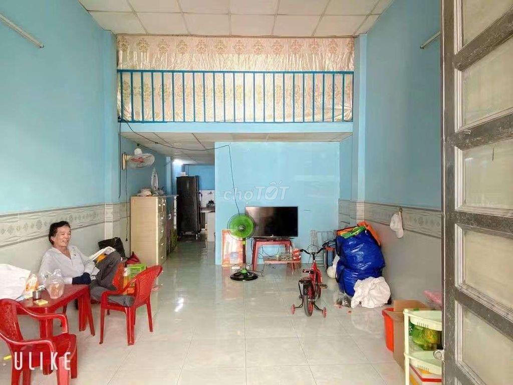 nhà gần chợ Bình Thành.1 phòng 1 gác.giá 5 triệu 