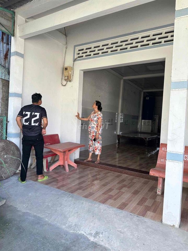 Cho thuê nhà 3.7x15 giá 1 triệu 4 ấp thống nhất ngang dừa Hồng dân bạc