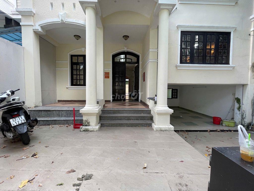 CHO THUÊ MBKD BIỆT THỰ VEN SÔNG ĐƯỜNG SỐ 1 KHU TRUNG SƠN BÌNH CHÁNH