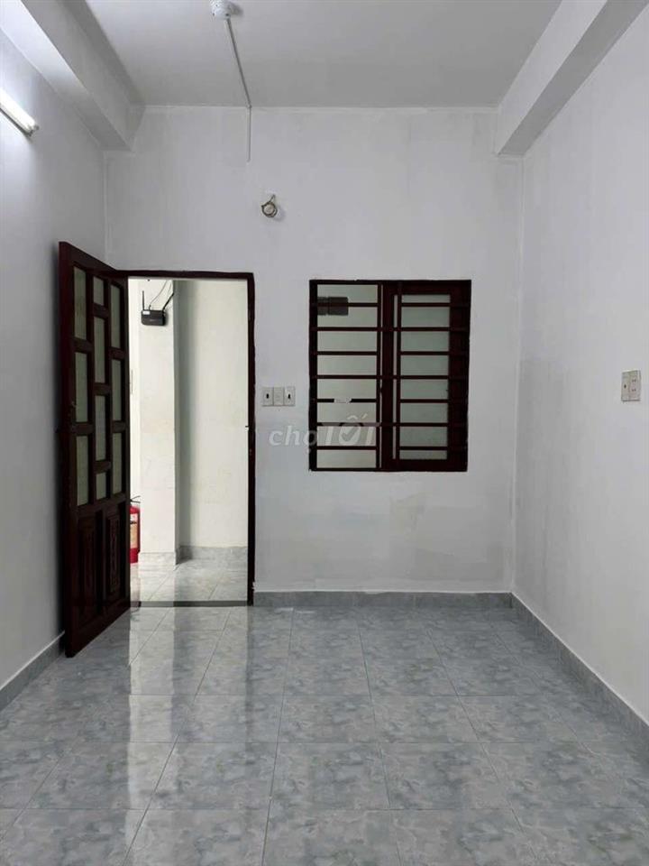 Phòng trọ đối diện Etown Cộng Hòa
