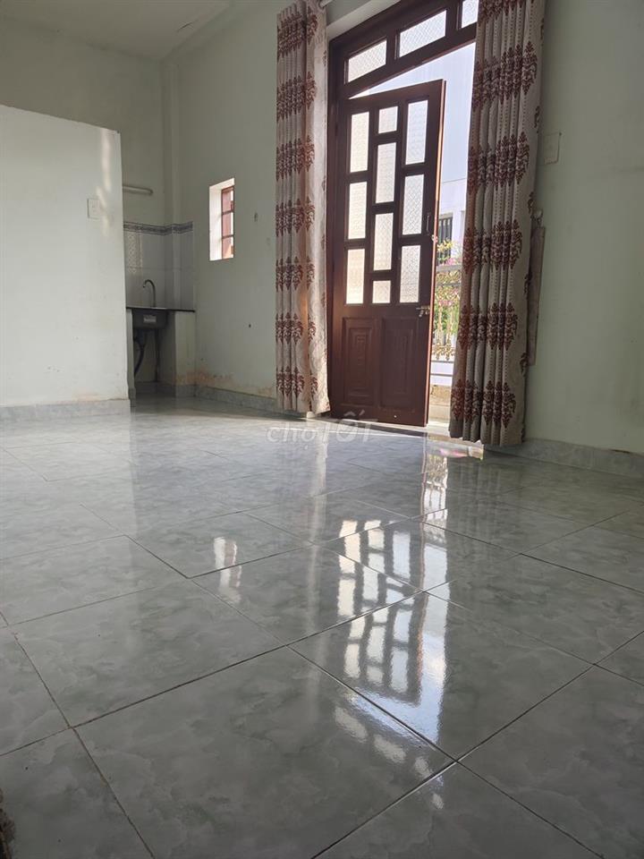 Phòng đẹp đối diện Etown Cộng Hòa P13, Tân Bình 