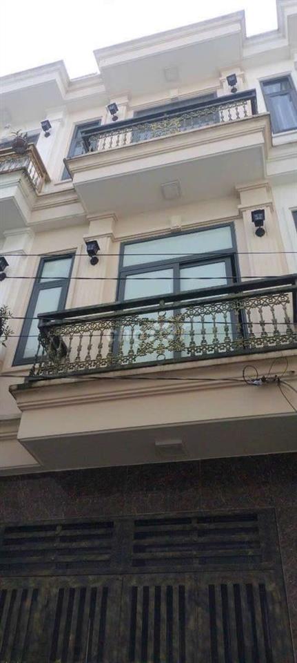 Nhà 1 trệt 2 Lầu Sân Thượng Đường Bình Thành BHH B bình tân
