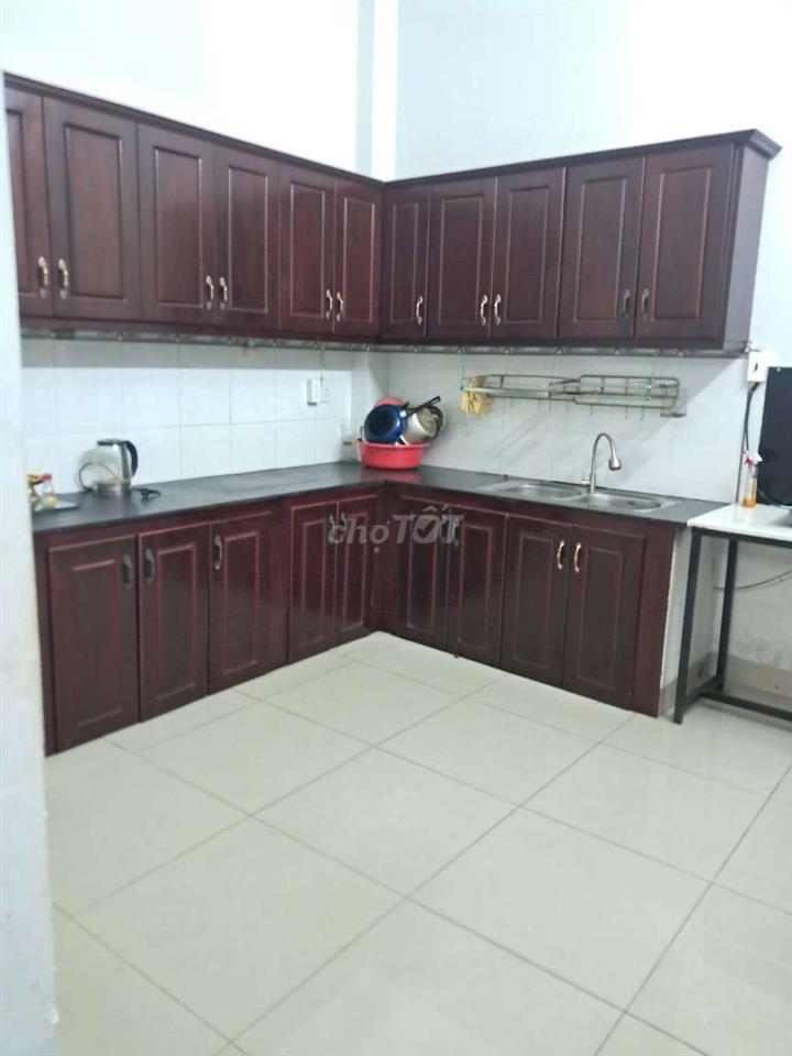Nhà 1 trệt 1 lầu sân thượng full nội thất đường liên khu 4/5 BHH B 
