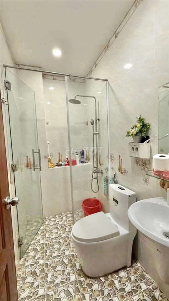 Nhà 1 trệt 1 lửng 3 lầu full nội thất đường Mã Lò BTĐ A bình tân
