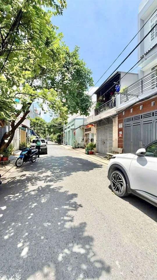 Nhà 1 trệt 1 lửng 3 lầu full nội thất đường Mã Lò BTĐ A bình tân