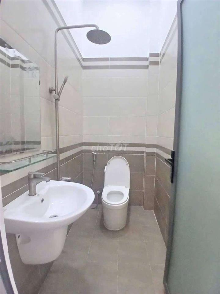 Nhà 1 trệt 3 lầu sân thượng đường liên khu 4/5 BHH B bình tân