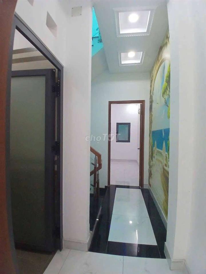Nhà 1 trệt 3 lầu sân thượng đường liên khu 4/5 BHH B bình tân