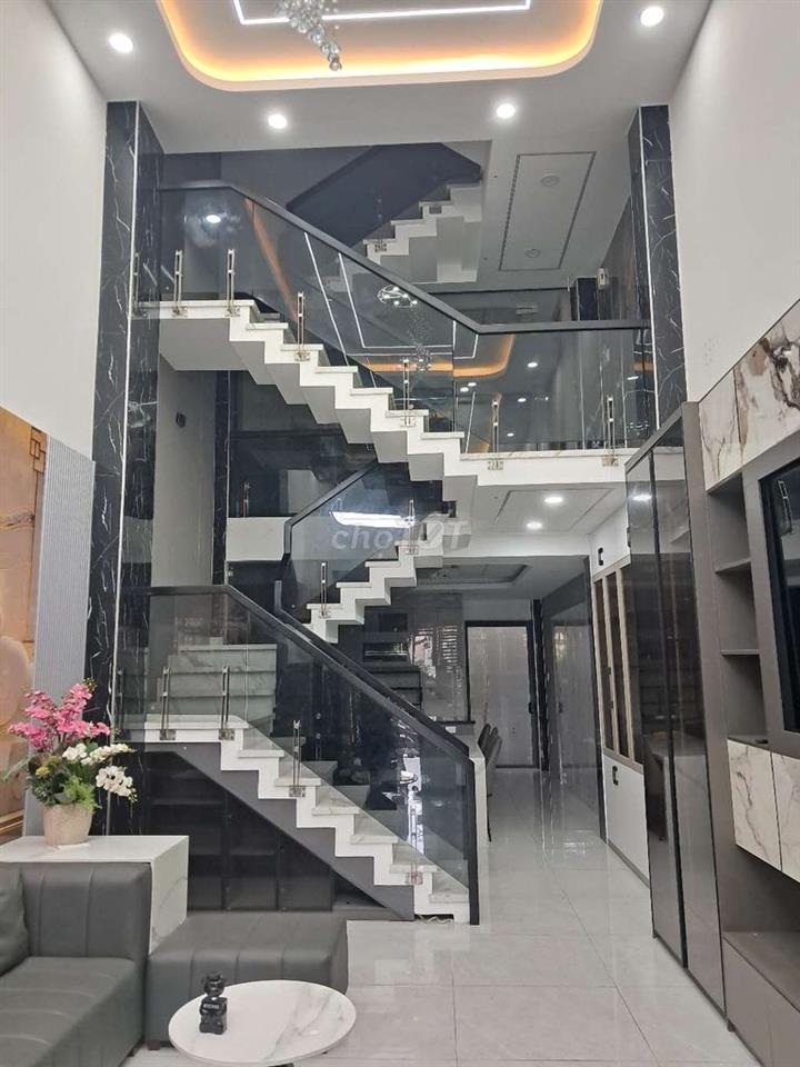 Nhà 1 trệt 1 lửng 3 lầu full nội thất cao cấp đường liên khu 4/5 BHH B