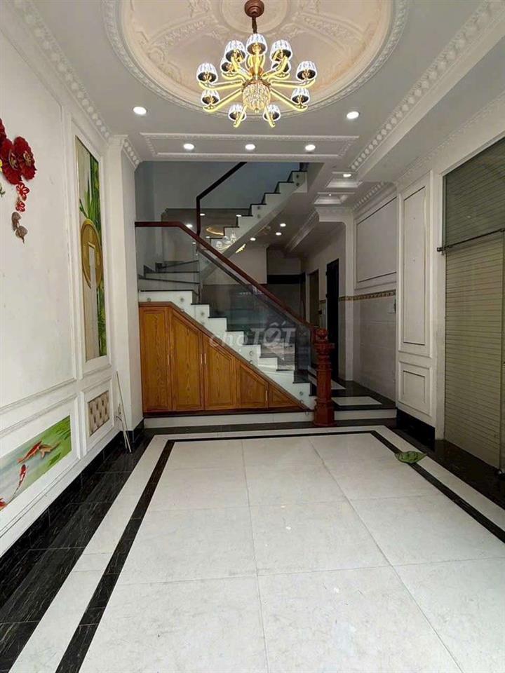 Nhà 1 trệt 3 lầu sân thượng đường Bình Thành BHH B bình tân