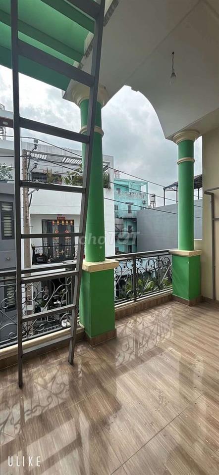 Nhà 1 trệt 2 lầu sân thượng đường liên khu 5_6 BHH B bình tân