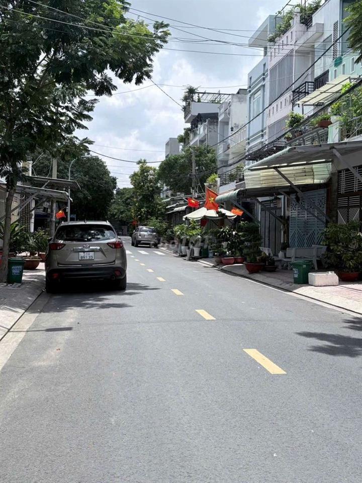 Nhà 1 trệt 2 lầu sân thượng đường 4B KDC Vĩnh Lộc BHH B bình tân