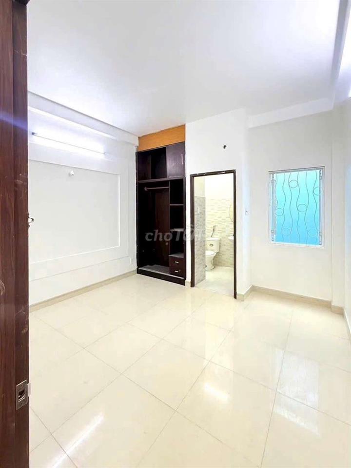 Nhà 1 trệt 2 lầu sân thượng đường 4B KDC Vĩnh Lộc BHH B bình tân