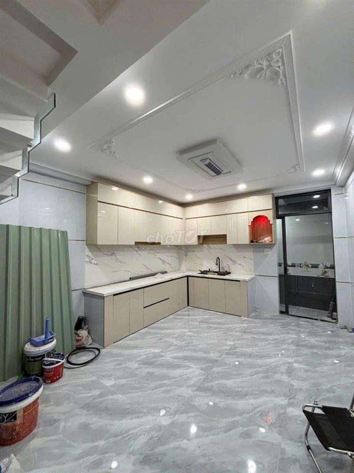 Nhà 1 trệt 1 lửng 3 lầu có thang máy đường Tân kì Tân quý BHH 